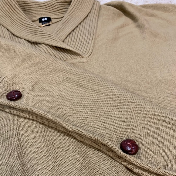 H&M Camel Poncho Sweater - Picture 4 of 4